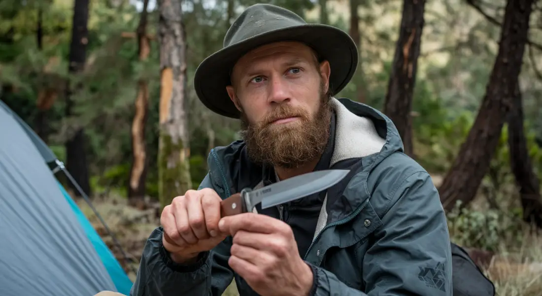 Lire la suite à propos de l’article Maîtrisez l&rsquo;Art du Bushcraft : Techniques et Conseils d&rsquo;Expert 🌳🔥🌍